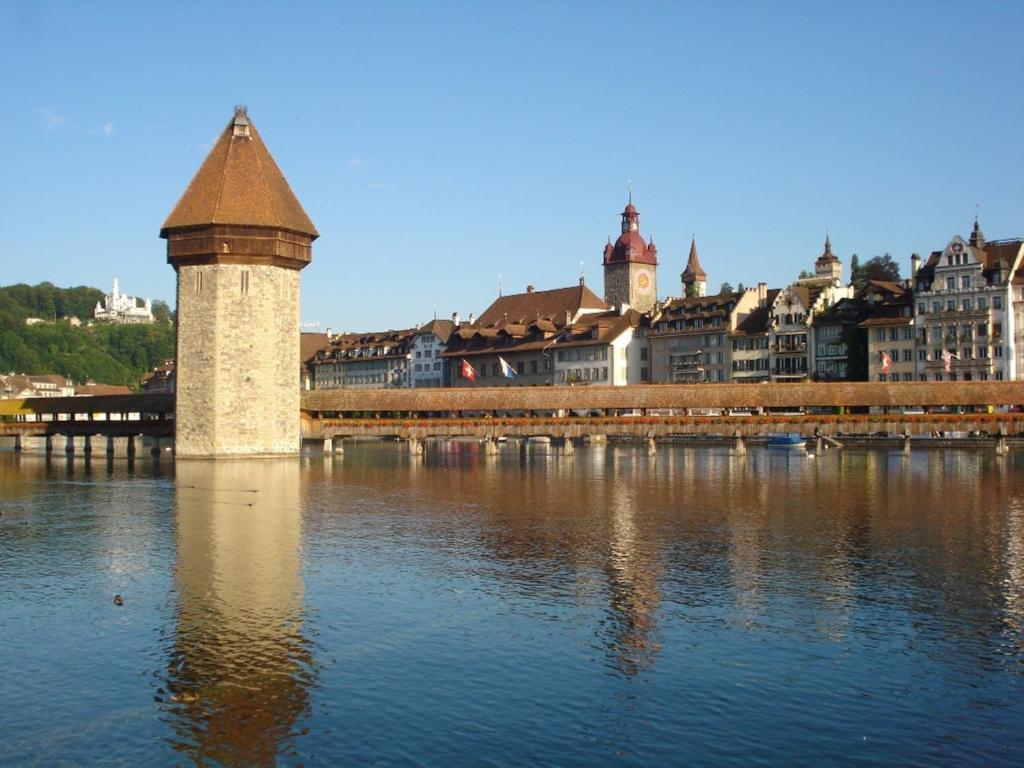 Hostel Lion Lodge Luzern Экстерьер фото
